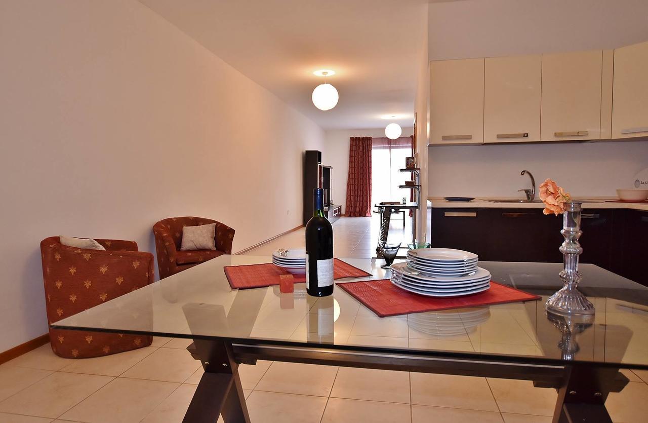 Three Bedroom Apartment Manikata Buitenkant foto
